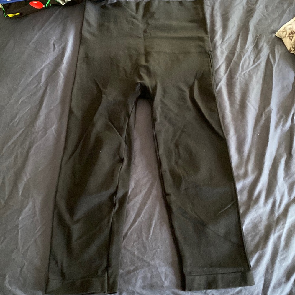 Belly Bandit mother tucker compression Capri leggings